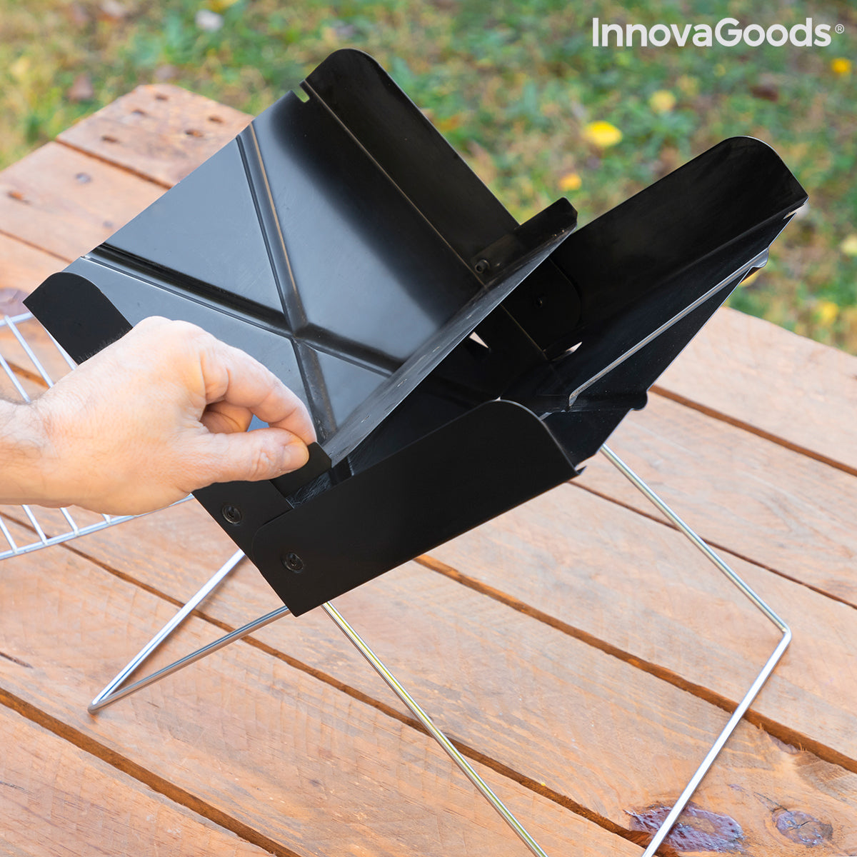 Mini Folding Portable Barbecue for Charcoal Foldecue InnovaGoods